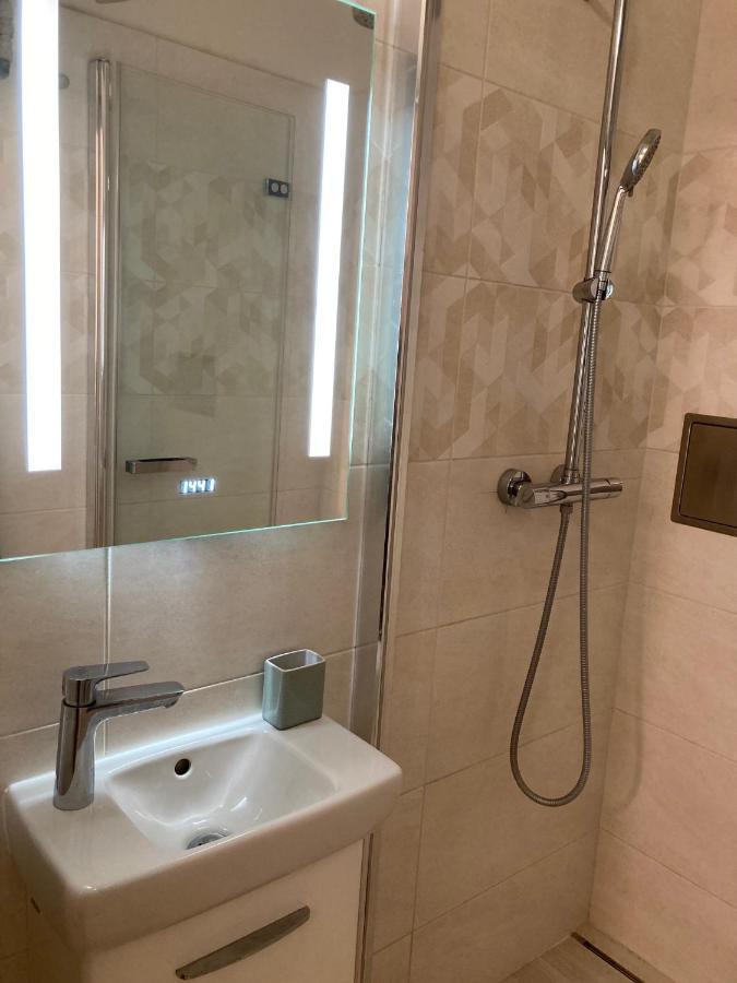 Apartment Jana Masaryka Πράγα Εξωτερικό φωτογραφία