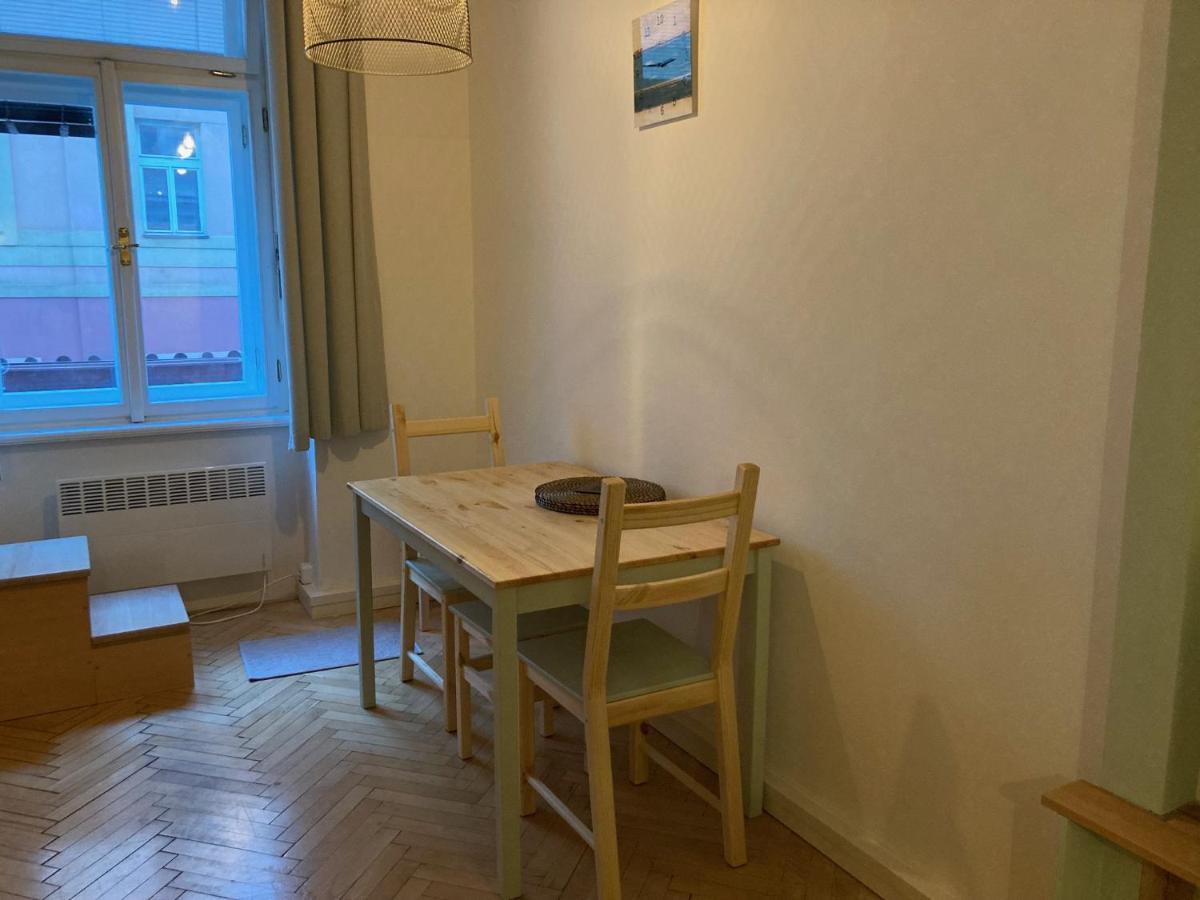 Apartment Jana Masaryka Πράγα Εξωτερικό φωτογραφία
